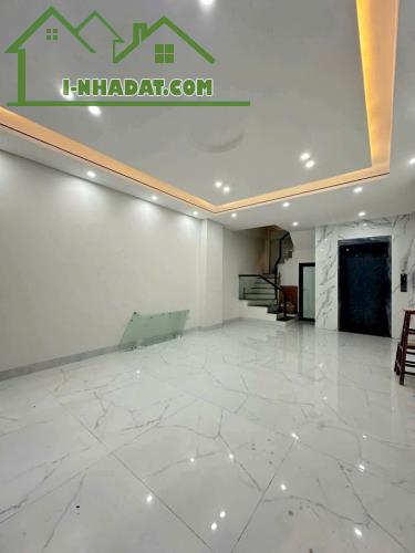 Bán nhà Thạch Bàn, 350m ra siêu thị Aeon Long Biên. Thang Máy. 50m x 5T Lh 0965858116 - 3