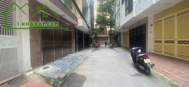Bán nhà Phân Lô Ô tô tránh Trần Quang Diệu (Hoàng Cầu) 50m2/5Tầng/MT 4.5m 22.5 Tỷ - 4
