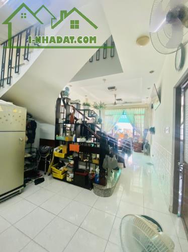 ‼️ 11 tỷ có nhà 96m2 sát Q.1 - Ngay Landmark 81 - hẻm xe hơi 6m - 1