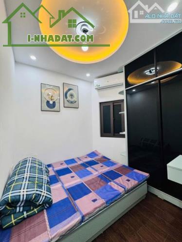 NGÕ THÔNG - NHÀ ĐẸP -Đủ Công Năng-  Khâm Thiên chỉ hơn 2 tỷ - 2