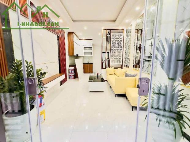 🌟 BÁN NHÀ ĐẸP PHỐ NAM DƯ – 5 TẦNG MỚI, CHỈ 6.38 TỶ - 1
