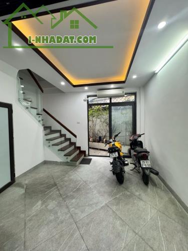 PHÂN LÔ, GARA Ô TÔ PHỐ ĐẠI LA, HAI BÀ TRƯNG, GẦN PHỐ, 48M2 x 5T, MẶT TIỀN 5M GIÁ 15,3 TỶ - 1