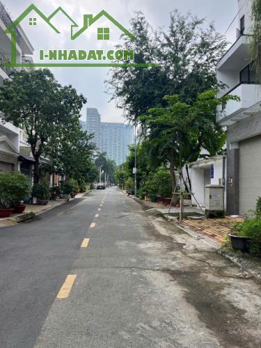 ĐƯỜNG 52  BÌNH TRƯNG TÂY QUẬN 2 - 4 TẦNG - 102m2 - 23 TỈ - 4