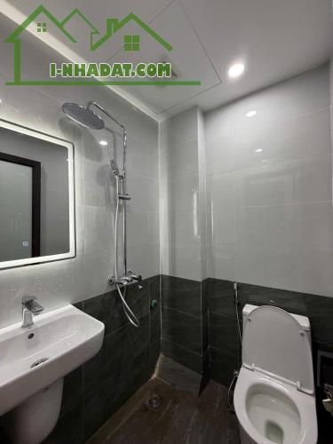 Bán nhà đẹp ngõ Thịnh Quang xây mới 26m trung tâm Quận Đống Đa - 3