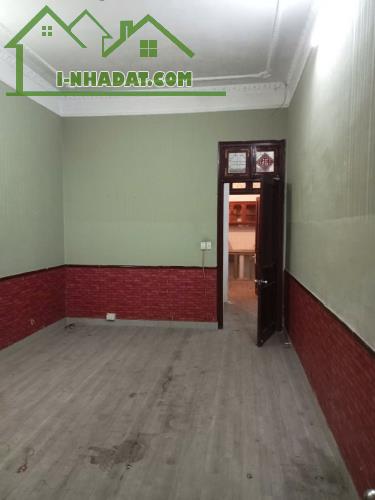 Bán nhà phố Nguyễn Văn Cừ 102m 3.5 tầng, mặt tiền 3.5m, 16.5 tỷ.Ô tô tránh vào nhà, Giá tố - 2