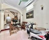 BÁN NHÀ PHỐ THỊNH LIỆT – HOÀNG MAI GẦN CHỢ GIÁP NHỊ, PHÂN LÔ Ô TÔ ĐỖ CỬA, RẤT GẦN MẶT PHỐ.