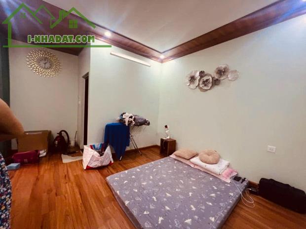 Bán nhà mặt phố Nguyễn Chính lô góc đường ô tô tránh mặt tiền 5 m giá rẻ đầu tư - 3