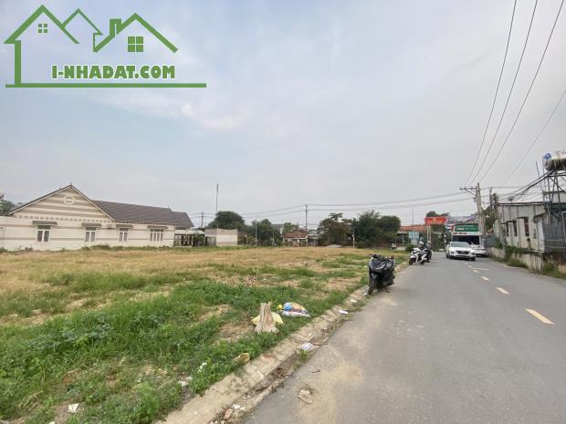 SANG GÓC 2MT DIỆN TÍCH 400M2 ĐẤT THỔ CƯ NGAY CHỢ, KCN DÂN ĐÔNG. GIÁ 190TR