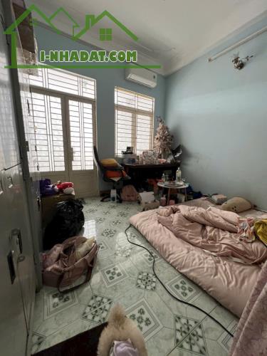 NHÀ MỚI LÊN - VỊ TRÍ VIP NHẤT GÒ DẦU 3 TẦNG ĐANG CHO THUÊ 12 TRIỆU / THÁNG HẺM XE HƠI TỚI - 4