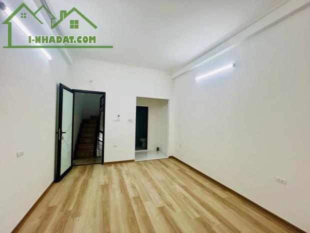 Cbo thuê MBKD ngõ ô tô Thái Hà, 5 tầng, 30m2, 4 ngủ, KD Cà Phê, Spa..22 Triệu - 2