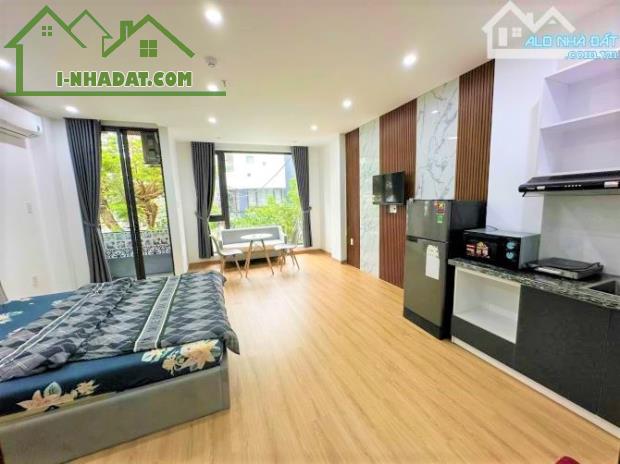 DÒNG TIỀN BIỂN PHẠM VĂN ĐỒNG căn hộ 7 tầng HOÀNG BÍCH SƠN hướng ĐÔNG