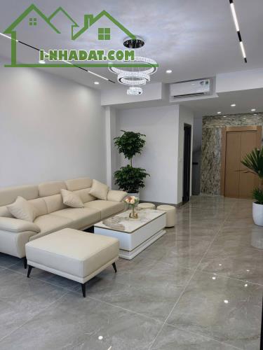 Nhà phân lô . 50M, 4,5MT.đường ô tô tại Ngọc Thuỵ , Giá tầm 10 tỷ - 1