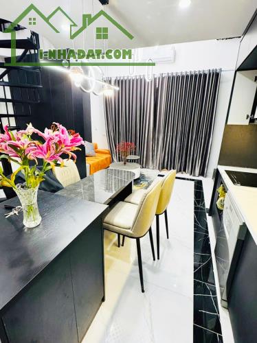CHÍNH CHỦ BÁN NHÀ HAI BÀ TRƯNG 42M2x5T LÔ GÓC, THANG MÁY, OTO ĐỖ CỬA, NGÕ NÔNG THÔNG, KD - 3