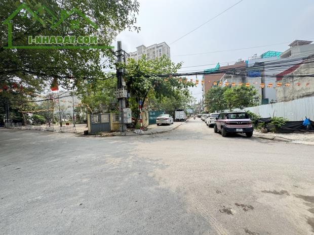 BÁN NHÀ NGỌC THUỴ 7 TẦNG THANG MÁY- GARA Ô TÔ —FULL NỘI THẤT XỊN - GIÁ 25 TỶ