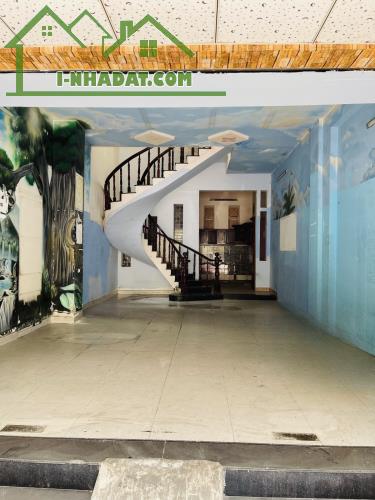 MẶT TIỀN KINH DOANH GIÁP GÒ DẦU - PHƯỜNG TÂN QUÝ - TÂN PHÚ - 92M2 - 4 TẦNG BTCT