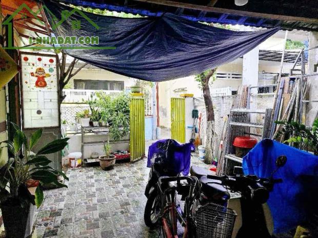 BÁN ĐẤT TẶNG NHÀ NGÔ QUYỀN - 105M2 - NGANG 7.6M – KIỆT Ô TÔ GẦN BIỂN – 4.6 TỶ