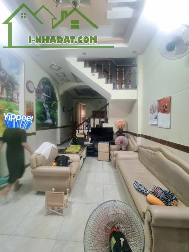 Bán nhà 1 Trệt 1 Lầu Đông Hòa,đường xe hơi vào tận nhà,cách đường lơn 50m