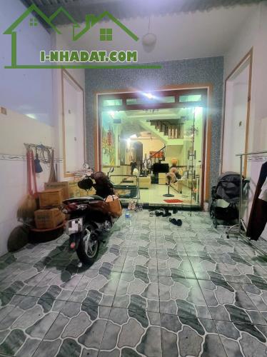 Bán nhà 1 Trệt 1 Lầu Đông Hòa,đường xe hơi vào tận nhà,cách đường lơn 50m - 1
