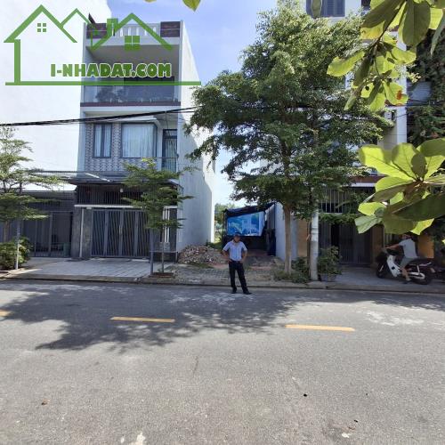 ĐẤT ĐẸP TT SƠN TRÀ – CÁCH BIỂN 300M – KINH DOANH TỐT – GIÁ CHỈ 9 TỶ 90M2 NGANG 5M - 1