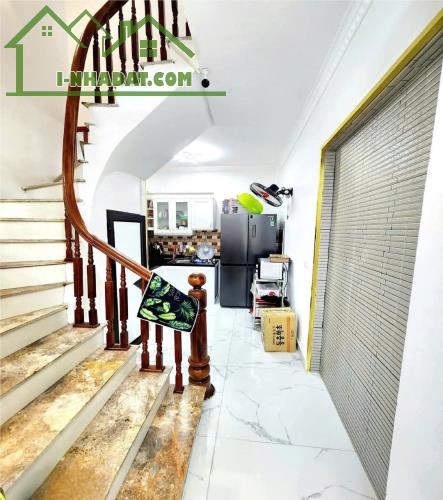 PHỐ TAM TRINH, HOÀNG MAI - DT 31/33m2, 5 TẦNG, NHÀ MỚI ĐẸP - 6.7 TỶ - 2