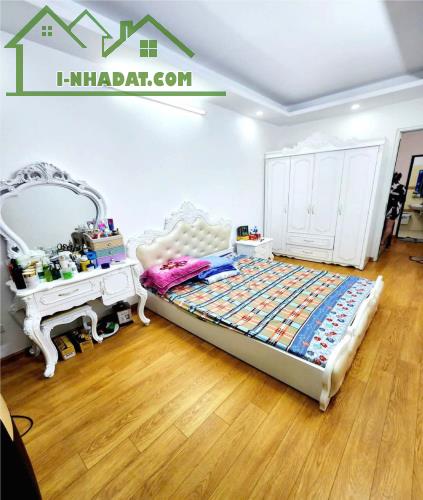 PHỐ TAM TRINH, HOÀNG MAI - DT 31/33m2, 5 TẦNG, NHÀ MỚI ĐẸP - 6.7 TỶ - 3