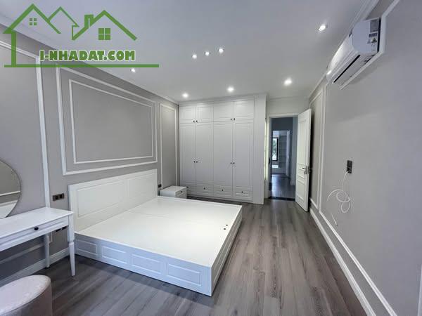 QUẬN 1 PHƯỜNG CẦU ÔNG LÃNH - BÁN NHÀ 4 TẦNG HẺM XE HƠI 4m THÔNG, NGAY CHỢ CẦU MUỐI - 2