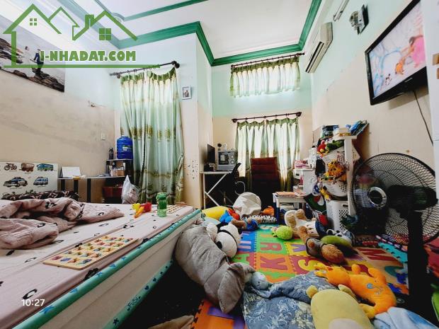 Bán Nhà Tân Bình, Phường 11 Khu Vip Bàu Cát,  5 tầng,40m2, 4 phòng ngủ, chỉ ̀5 tỷ nhinh TL - 3