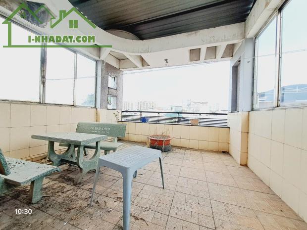 Bán Nhà Tân Bình, Phường 11 Khu Vip Bàu Cát,  5 tầng,40m2, 4 phòng ngủ, chỉ ̀5 tỷ nhinh TL - 5