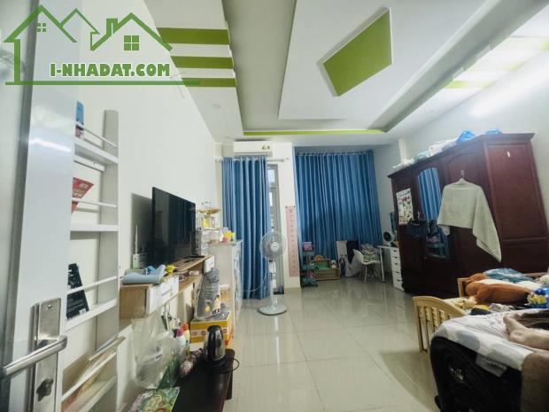 [Tân Bình] Bán Nhà Hẻm Phạm Văn Bạch – 3PN 3WC – Khu Dân Cư Yên Tĩnh, Xe Hơi Vào Tận Nhà