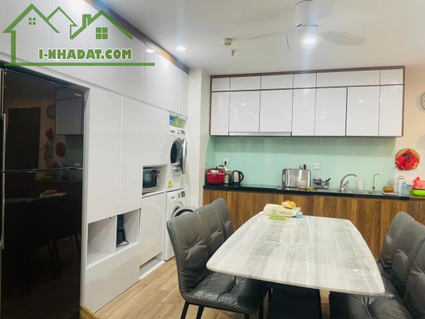 Bán nhà Trần Hưng Đạo, 45m2, 5 tầng, mặt tiền 4m, 14.9 tỷ, kinh doanh đỉnh