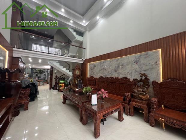 [Tân Bình] Nhà Đẹp Hẻm Phạm Văn Bạch – 4PN 4WC – Xe Tải Vào Tận Cửa – Sổ Riêng Chính Chủ