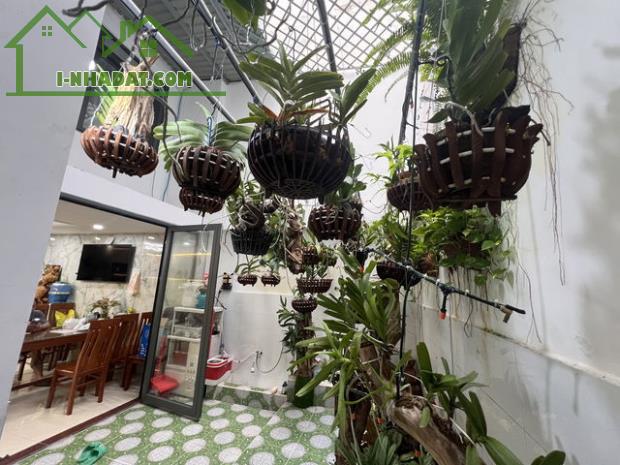 [Tân Bình] Nhà Đẹp Hẻm Phạm Văn Bạch – 4PN 4WC – Xe Tải Vào Tận Cửa – Sổ Riêng Chính Chủ - 1