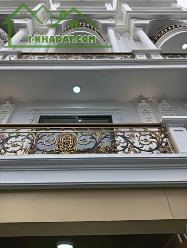 NHÀ ĐẸP - ĐC E Hưng Cần Bán Nhanh Căn Nhà Mặt Ngõ 85 Bát Khối, Long Biên, Hà Nội