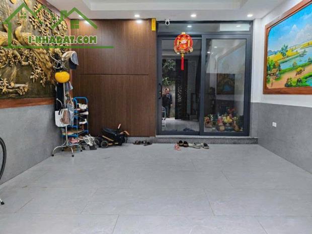 NHÀ ĐẸP - ĐC E Hưng Cần Bán Nhanh Căn Nhà Mặt Ngõ 85 Bát Khối, Long Biên, Hà Nội - 2