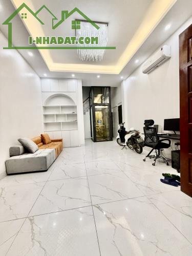 HOA HẬU NGUYỄN SƠN – 50M2 – 5 TẦNG – Ô TÔ NGỦ TRONG NHÀ – THANG MÁY – THIẾT KẾ HIỆN ĐẠI - 2