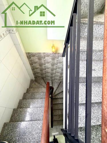Bán Nhà Tân Phú,Trịnh Đình Thảo, sát mặt tiền, 4 Tầng, 3 phòng ngủ chỉ 4 tỷ 200 TL - 2