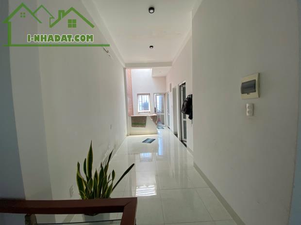 Bán nhà 2 tầng sân vườn tại Đường Phan Bá Phiến, Mân Thái