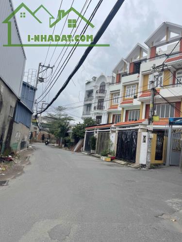 Giảm Sốc 2 Tỷ Bán Gấp  Nhà 3 Tầng Hẻm Xe Tải 235m2 QL 13 Hiệp Bình Phước Thủ Đức Chỉ 14.5