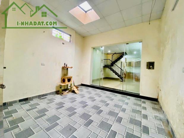 .Nhà  Lương Khánh Thiện – Ngô Quyền