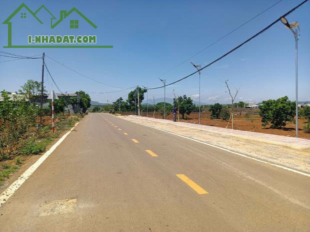 Duy nhất 1 lô trung tâm xã Bình Thạnh -Đức Trọng ,gần sân bay Liên Khương