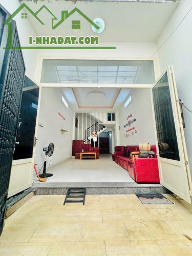 Bán Nhà Phố Đường Phạm Văn Bạch, Phường 15, Quận Tân bình, Hồ chí Minh