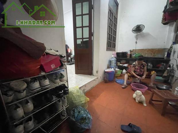 Chính Chủ Cần Bán gấp Nhà phố Khương Đình  -DT :46 M x4 Tầng  - Mt, 4 M  ( giá 6.95 tỷ ) - 1