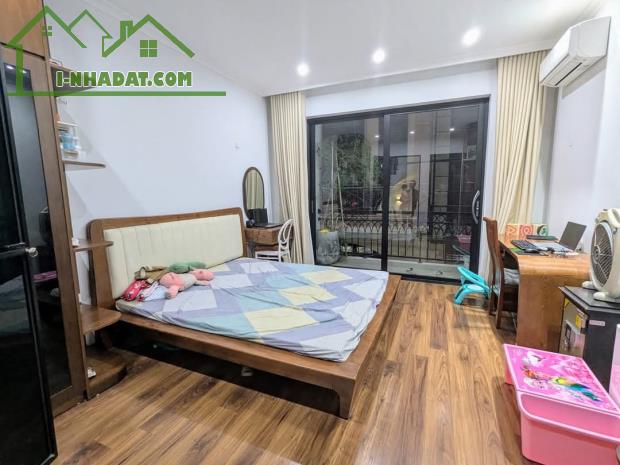 Chính Chủ Cần Bán gấp Nhà phố Khương Đình  -DT :46 M x4 Tầng  - Mt, 4 M  ( giá 6.95 tỷ ) - 3