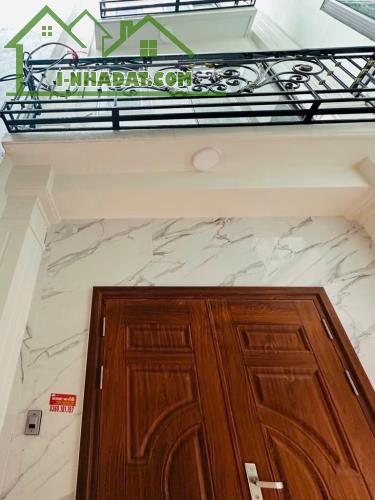 NHÀ MỚI KÍNH KOONG 5 TÂNG - THƯỢNG THANH, NGỌC THỤY, HÀNG XÓM KHU ĐT KHAI SƠN