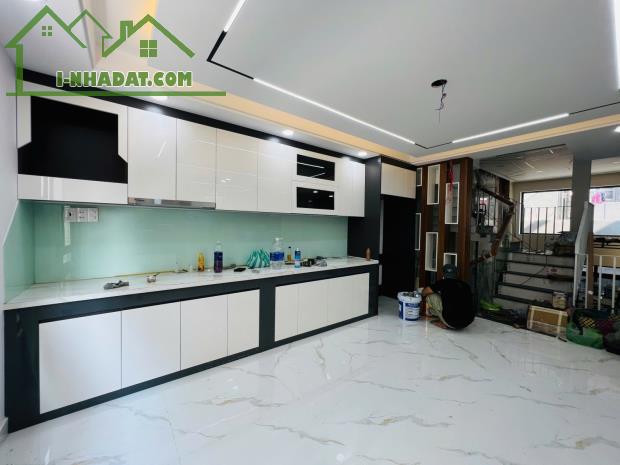 1/ ĐƯỜNG NHỰA 8M - KHU PHÂN LÔ NGAY AEON MALL TÂN PHÚ - 56M2 - 5 TẦNG BTCT - 1