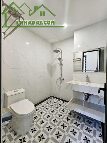 Nhà đẹp Đàm Quang Trung 70m², 5 tầng, 5PN, 4WC, Long Biên - 8.9 tỷ - 3