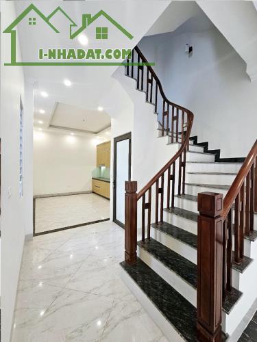 Bán nhà 70m², 6 tầng, 4PN, 5WC, Long Biên - 8.9 tỷ - 2