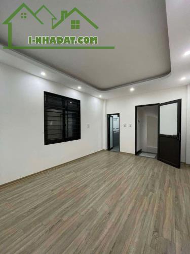 CHO THUÊ NHÀ 5 TẦNG NGÔ QUYỀN GIÁ 12 TRIỆU - 1