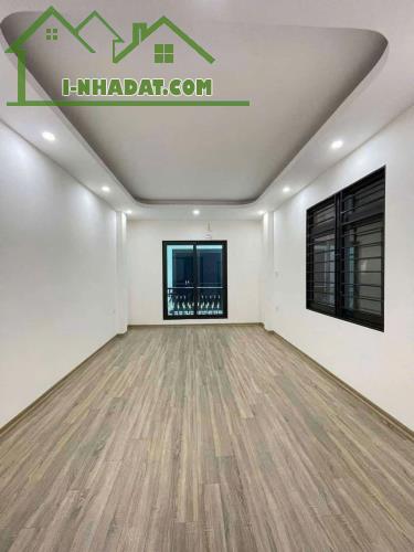 CHO THUÊ NHÀ 5 TẦNG NGÔ QUYỀN GIÁ 12 TRIỆU - 2