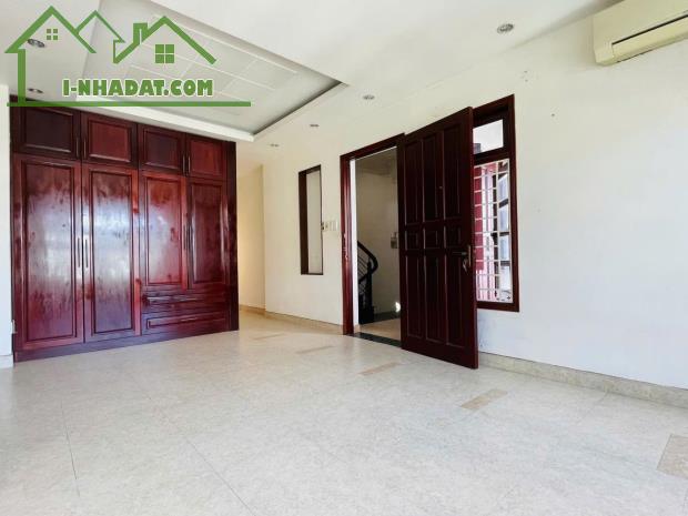 BÁN NHÀ 5 TẦNG HẺM 8 M ĐƯỜNG NGUYỄN THÁI BÌNH PHƯỜNG 12 TÂN BÌNH...DT 90M . GIÁ 19.8 TỶ - 4
